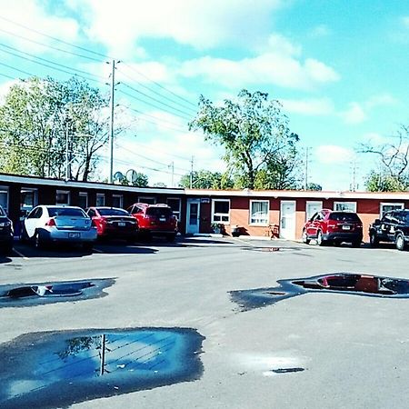 Leisure Motel Windsor Exterior foto